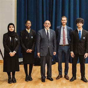 SHEFFIELD PARK ACADEMY ENJOYS VISIT FROM SECRETARY OF STATE FOR EDUCATION AS PART OF NATIONAL CAREERS WEEK